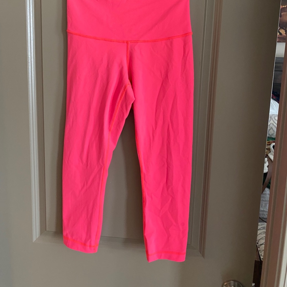 Lululemon high rise crop